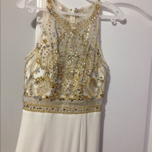 prom season is here so what better way to step out - Picture 2 of 6